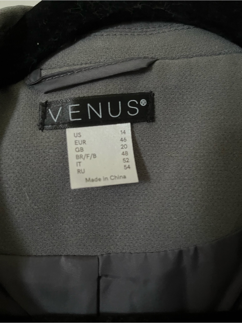 VENUS Charcoal Gray Double-Breasted Pleated Blazer with Decorative Buttons - Picture 7 of 7
